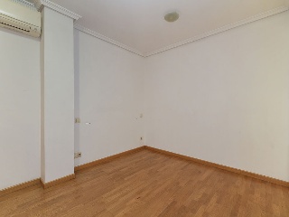 Piso en Av Mediterráneo, Madrid 8