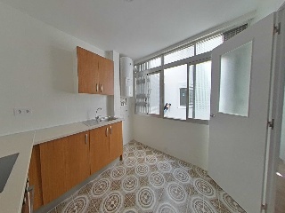 Piso en C/ Cisne, Alicante 26