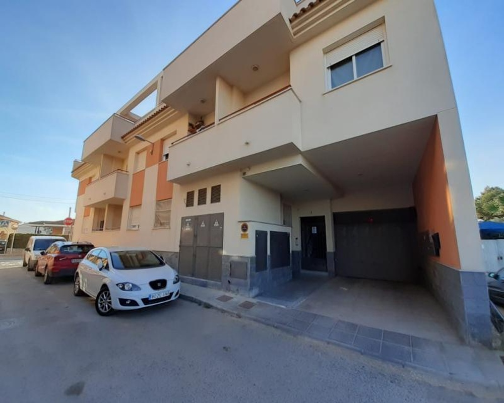 Piso y garaje en C/ Fuensanta, Pilar de la Horadada (Alicante)