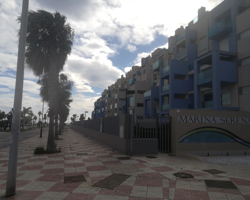 Piso con garaje en Av de Cádiz - Roquetas de Mar -