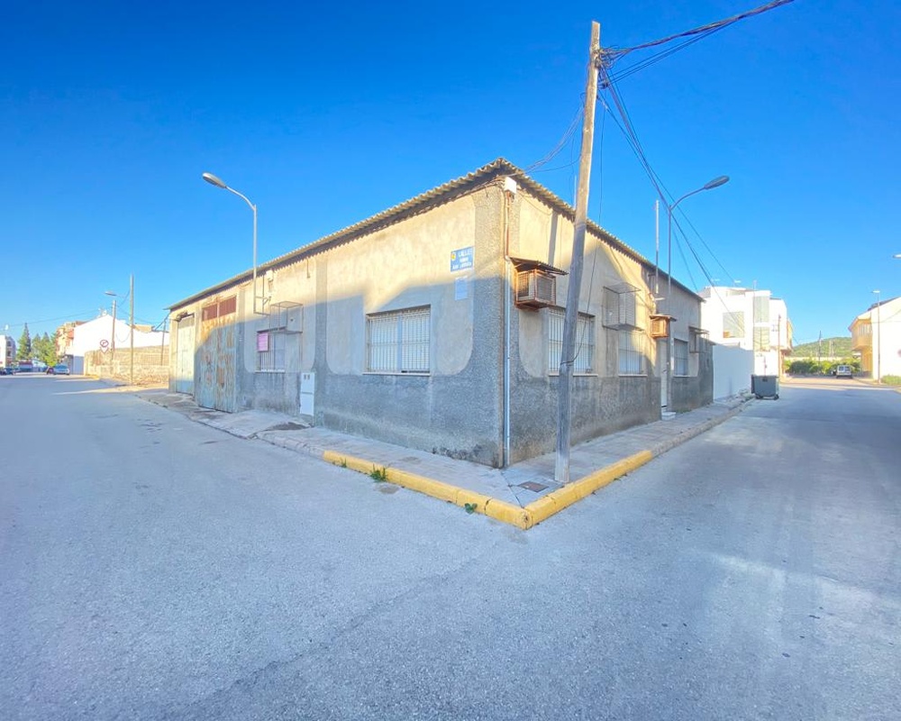 Local en C/ Juan Ramón de Larrosa, Benejúzar (Alicante/Alacant)