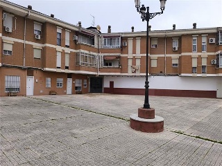 Piso en Urb. Los Rosales, Cáceres 2