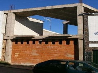 Piso en construcción detenida en Puebla de Sancho Pérez (Badajoz) 2