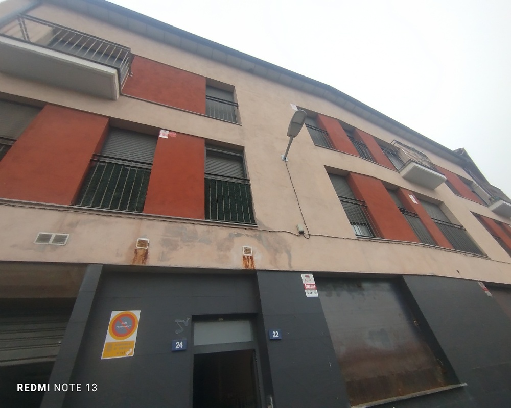 Piso con garajes en Centelles (Barcelona)
