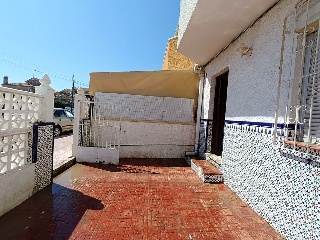 Casa adosada en  Urbanización La Regia 10