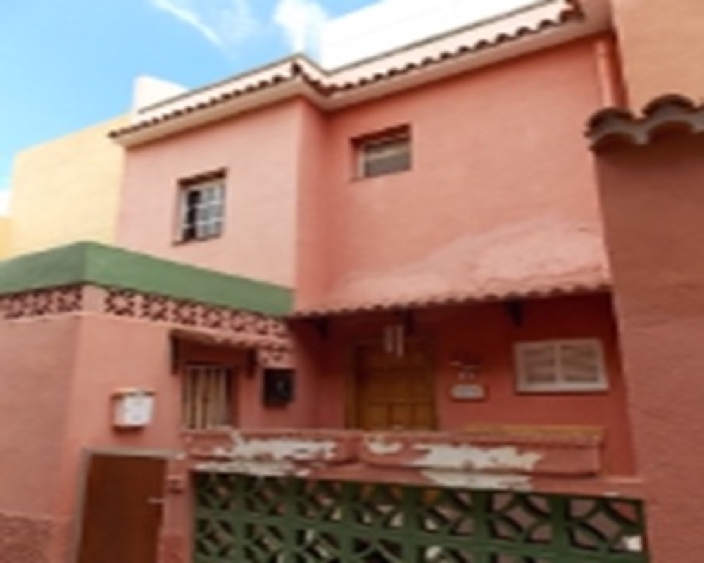 Casa adosada en Barriada Barbuzano, La Orotava  (Santa Cruz de Tenerife)