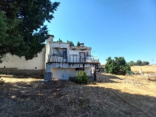 Solar con edificación en C/ Barrio Nuevo 135