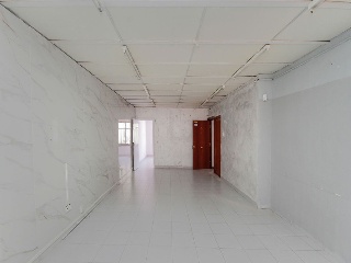 Local en C/ Pontevedra - Terrassa - 19
