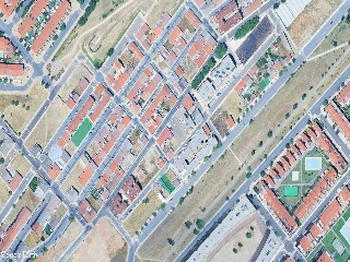 Suelo urbano consolidado en C/ Cordel de Merinas de Cham 27
