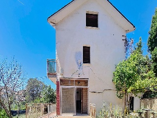 Chalet aislado en C/ Santiago Rusiñol 13