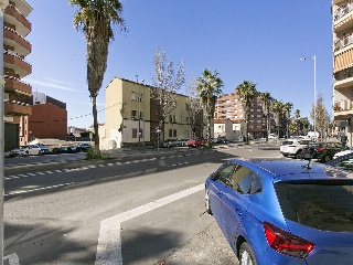 Local en Av Abat Marcet 5