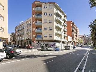 Local en Av Abat Marcet 9