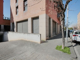 Local en C/ Mogoda - La Llagosta - Barcelona 28