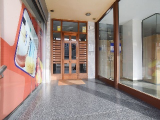 08270-0001 17