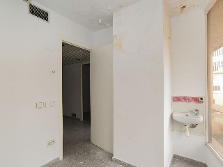 08270-0001 27