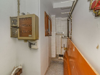 08270-0001 38