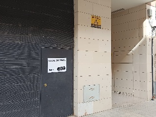 Locales comerciales y plazas de garaje en Lleida 5