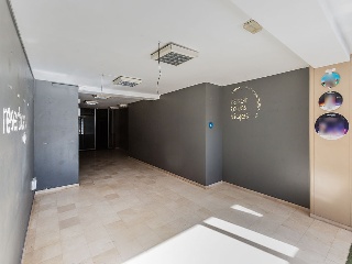 Local comercial en C/ Herrero - Castellón - 8