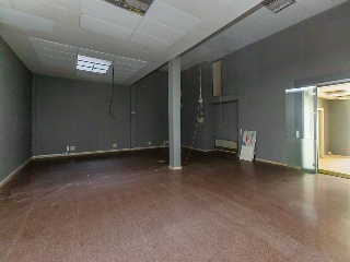 Local comercial en C/ Herrero - Castellón - 10
