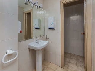Local comercial en C/ Herrero - Castellón - 26