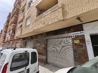 Local en C/ Azahar 2
