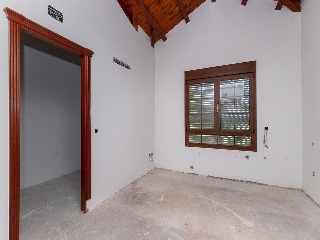 Chalet independiente en Villa del Prado - Madrid - 38