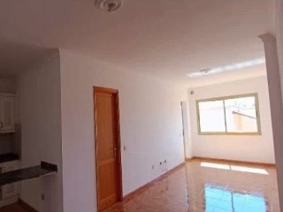 Piso, garaje y trastero en C/ Goya, Santa Lucía de Tirajana (Las Palmas) 4