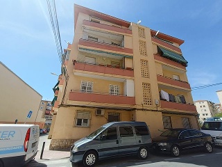 Piso en venta en Alicante de 67  m²