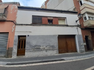 Casa adosada en C/ Santa Anna 2