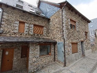 Unifamiliar en venta en Naut Aran de 125  m²
