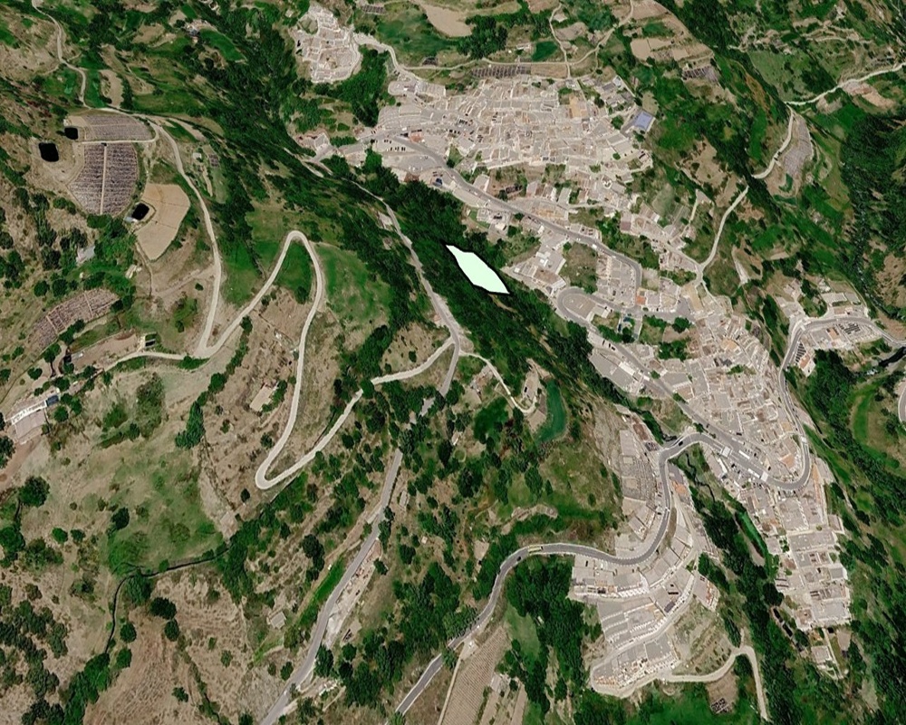 Finca rústica con edificación en Trevélez (Granada)