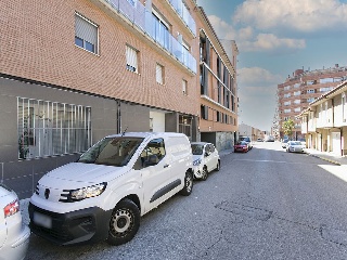 Locales y garajes en C/ Doctor Cistare - Terrassa - Barcelona 19