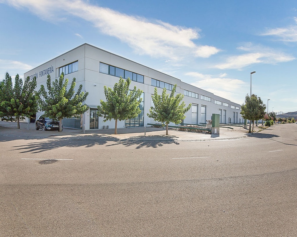 Conjunto de naves industriales en Ayerbe - Huesca