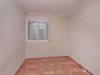 Piso en Av Montsant 11