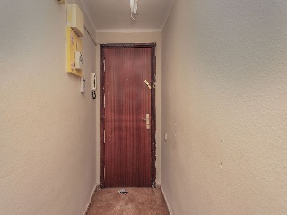 Piso en Av Montsant 12