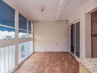 Piso en Av Montsant 18
