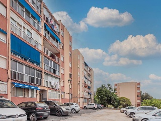 Piso en Av Montsant 20
