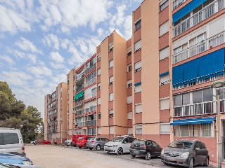 Piso en Av Montsant 21