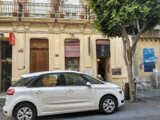 Local en venta en Almería de 143  m²