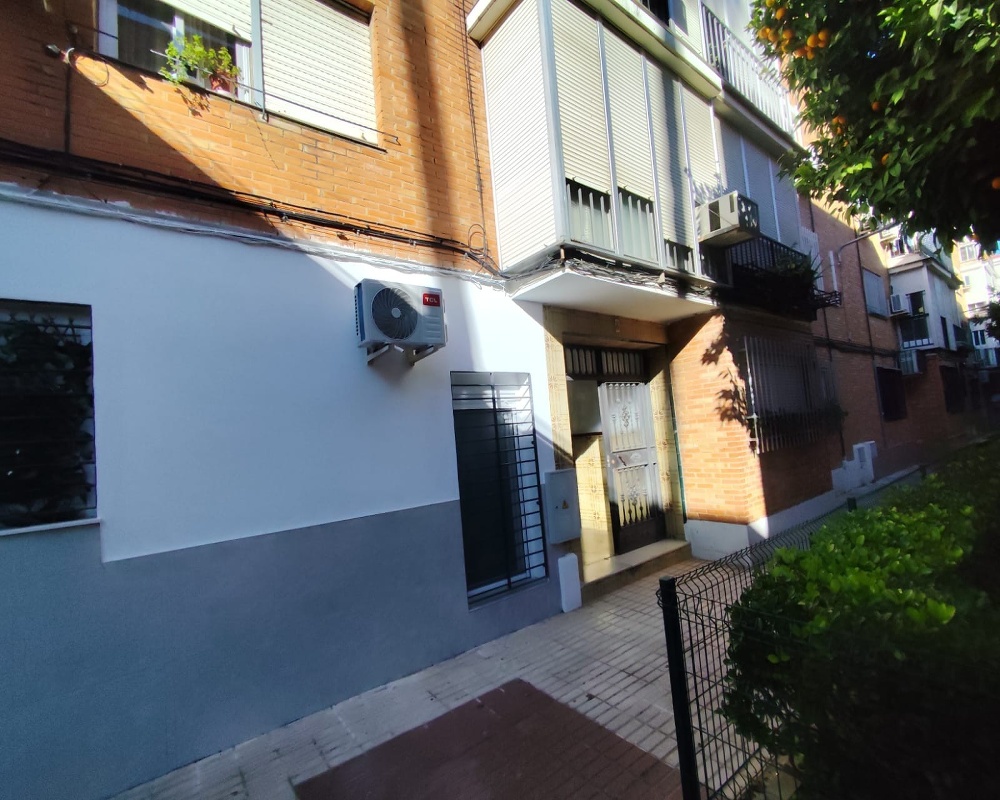 Piso en C/ Linares, San Juan de Aznalfarache (Sevilla)