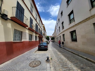 Piso en C/ Alberto Lista - Sevilla - 25