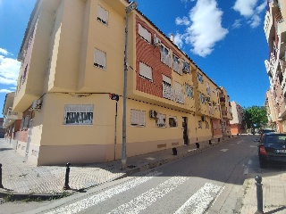 Piso con garaje en C/ Pintor Jose Coll 2