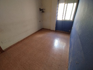 Piso con garaje en C/ Pintor Jose Coll 7