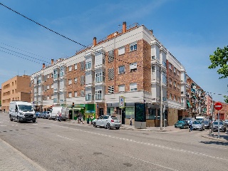 Pisos con plaza de garaje en C/ Domingo Párraga, Madrid 24