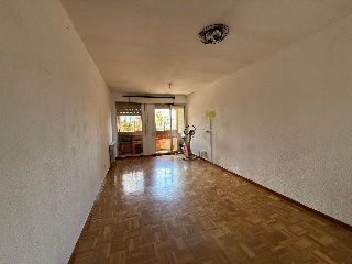 Piso con garaje en C/ Bartolomé de Escobedo, Salamanca 2