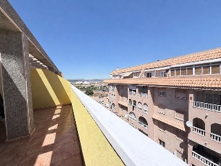 Ático con garaje en Torrevieja 2