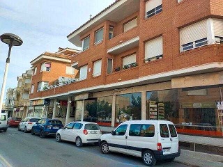 Locales y plaza de garaje en C/ Trinquet, Deltebre (Tarragona) 2