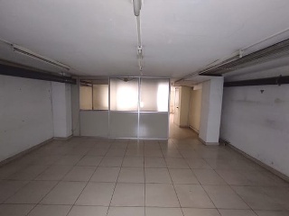 Local en Av Remolar 7