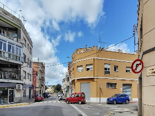 Pisos y garajes en C/ d´Elcano, Sabadell (Barcelona) 2
