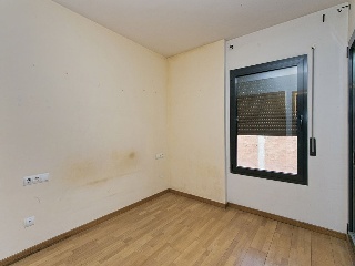 Pisos y garajes en C/ d´Elcano, Sabadell (Barcelona) 9